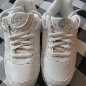 Classes cheer shoes